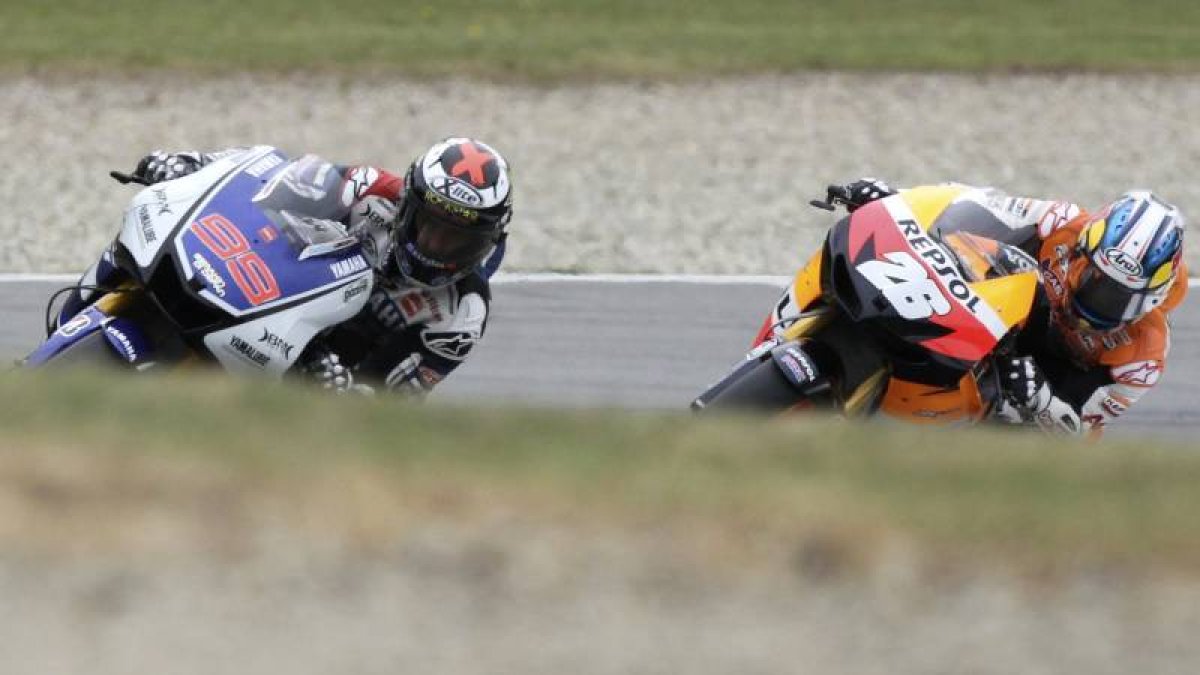 Jorge Lorenzo y Dani Pedrosa, durante el Gran Premio de la República Checa.