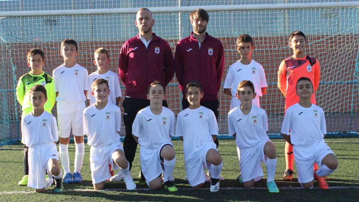 Formación del equipo del CDF Peña A que milita en la 1.ª División Provincial Benjamín. DL