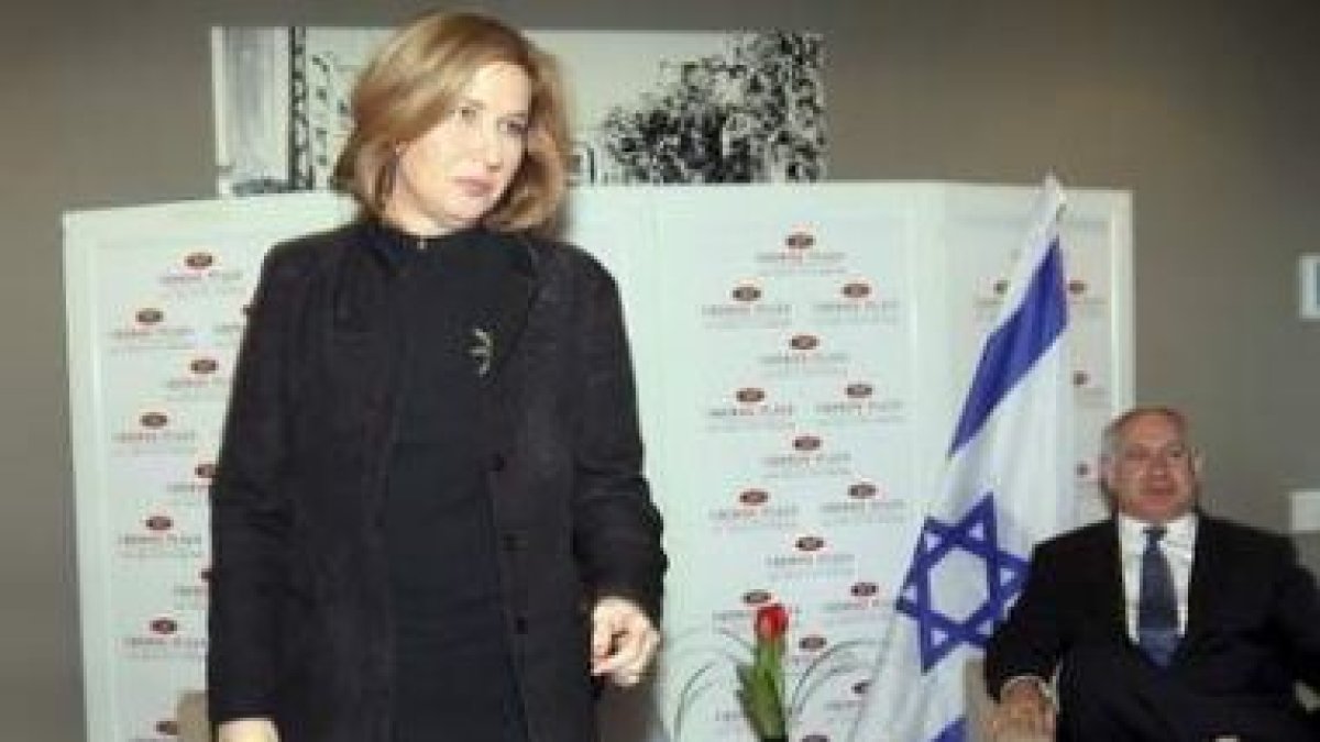 Tzipi Livni abandona la reunión con el líder del conservador Likud, Benjamín Netanyahu, en Tel Aviv
