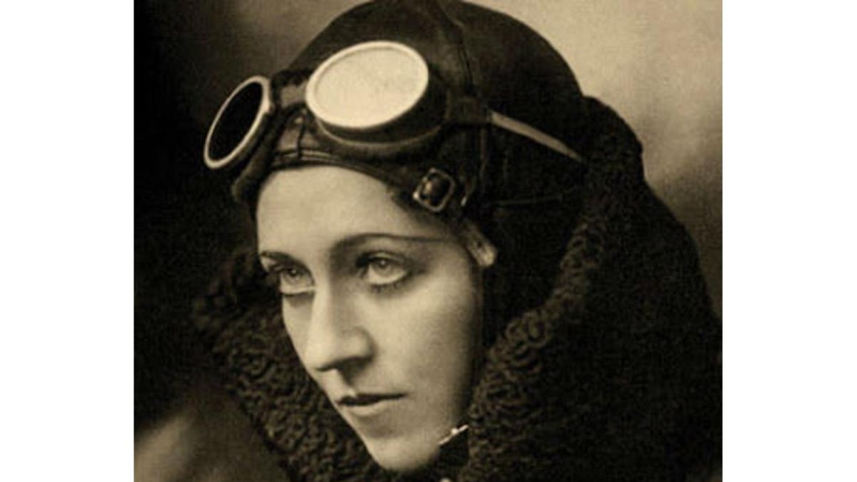 Amy Johnson, pionera de la aviación y piloto durante la segunda guerra mundial.