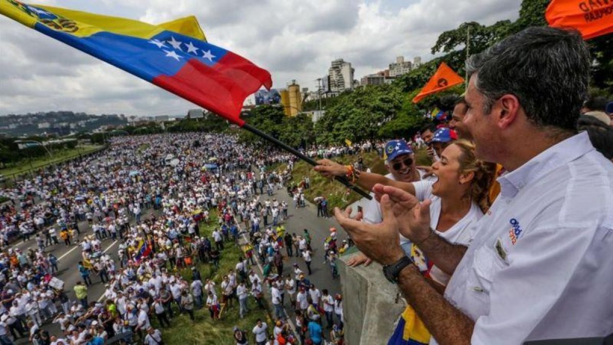 Vista de la manifestación opositora en Caracas, en la que participa Lilian Tintori, esposa del encarcelado Leopoldo López.