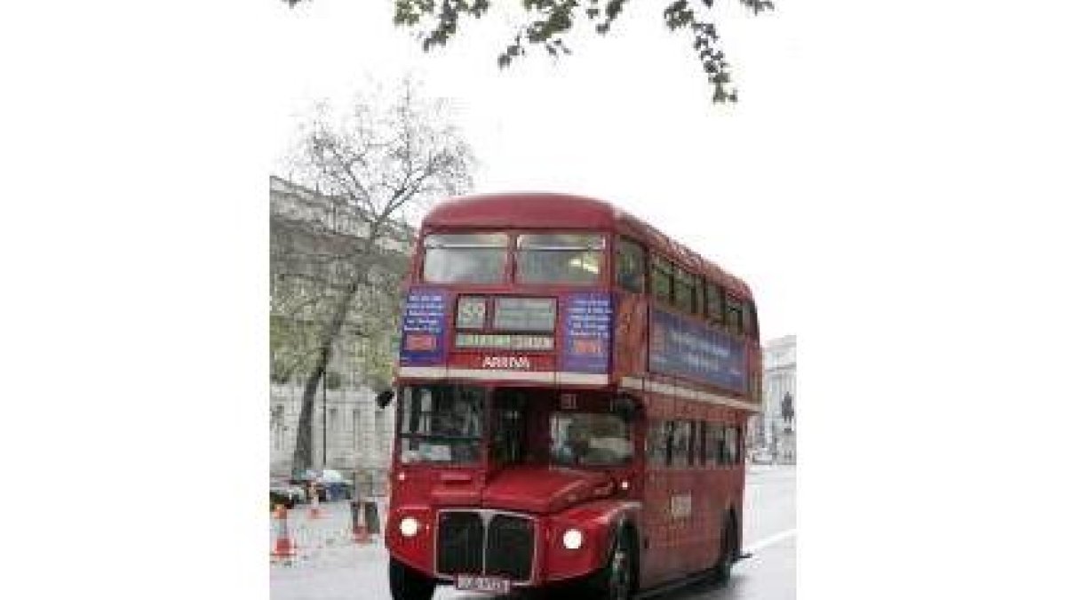 Los londinenses presenciarán hoy el último recorrido del autobús