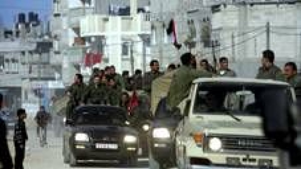 Las fuerzas palestinas se desplegaron ayer por la franja de Gaza