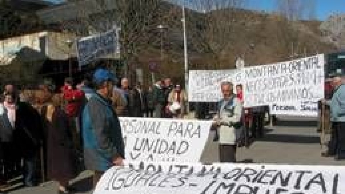 Una manifestación en la que se demandaban mejores servicios sanitarios para la comarca, hace un año
