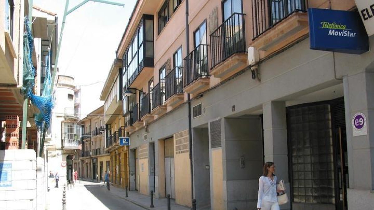 El suceso se produjo en esta calle de Astorga