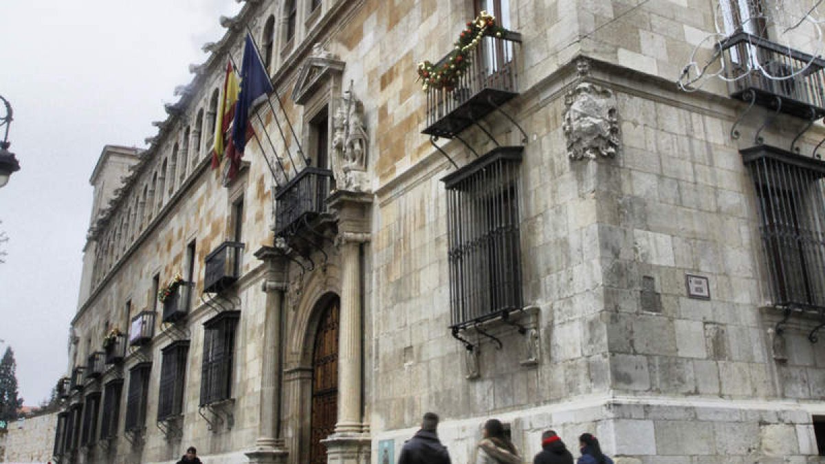 El Palacio de los Guzmanes quiere avanzar en transparencia y abrir sus puertas de par en par