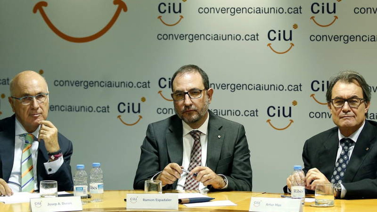 Duran, Espadaler y Mas durante la Comisión Ejecutiva Nacional de CiU.