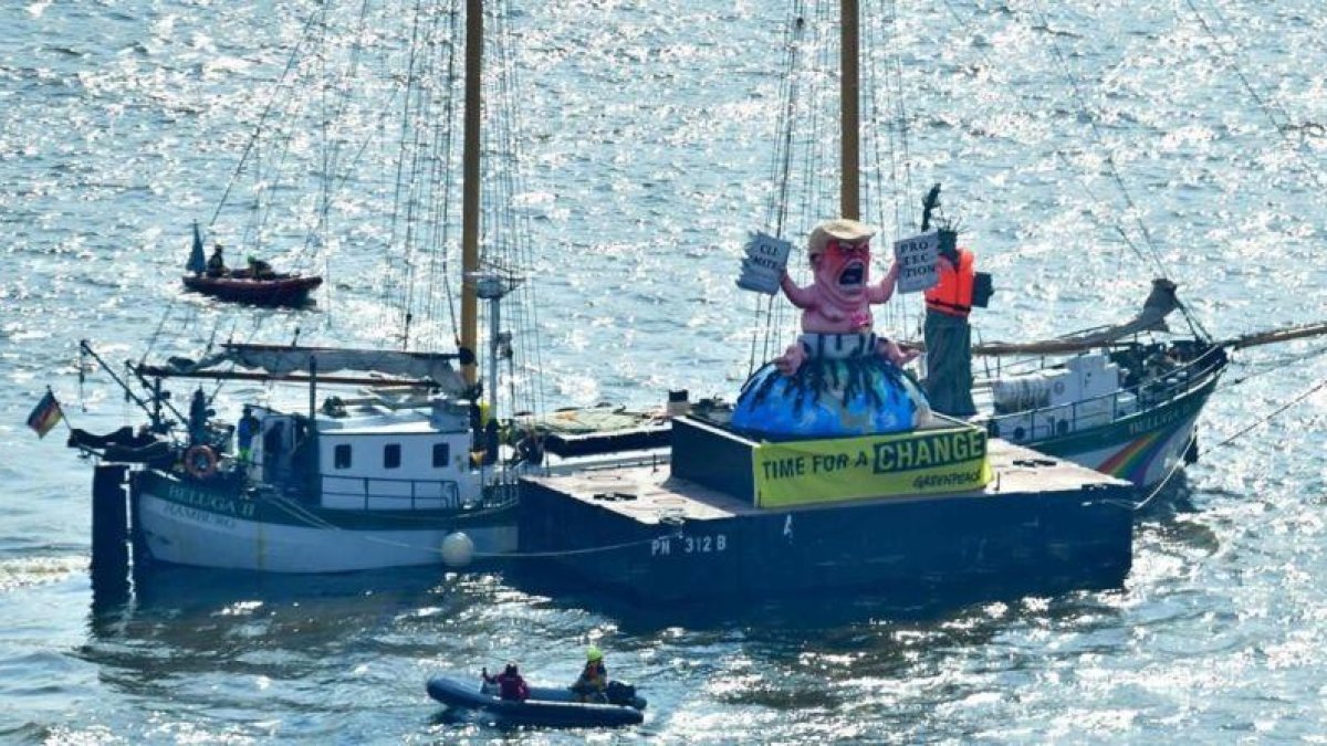 Protesta de Greenpeace durante la cumbre del G20 en Hamburgo.