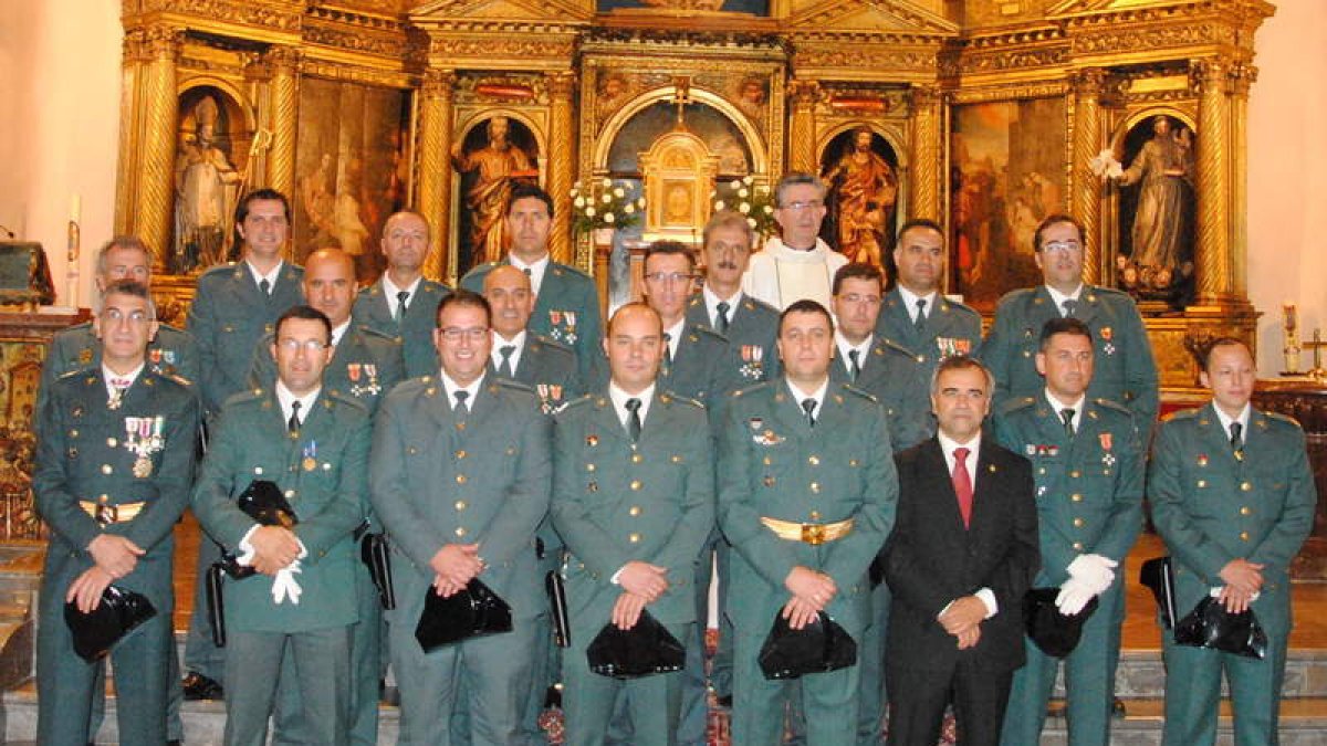 Los agentes, con Jerónimo Martínez y José Miguel Palazuelo.