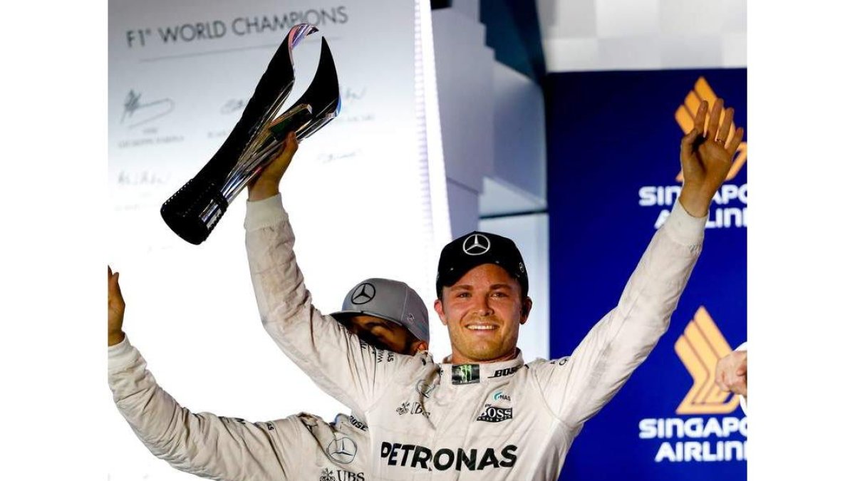 Rosberg ya está por delante de Hamilton en el Mundial. AZUBEL