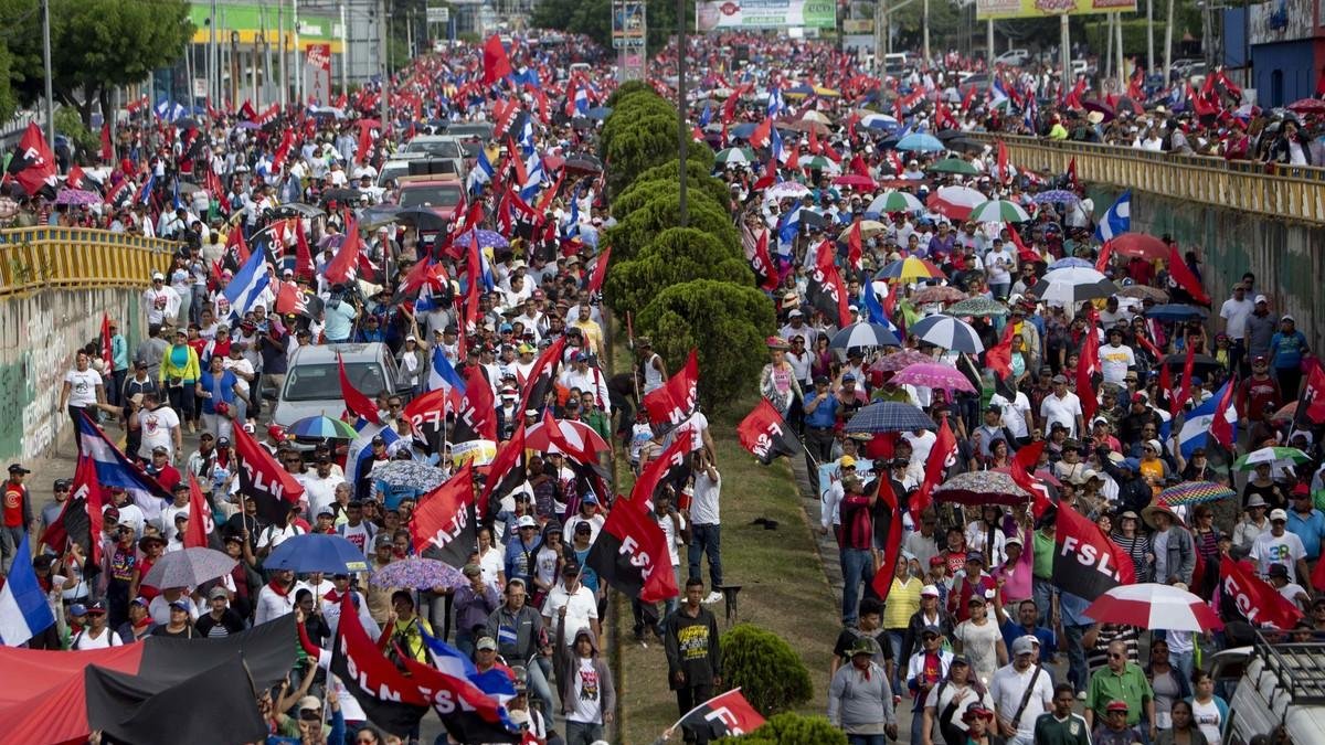 Manifestación pro-sandinista en Managua