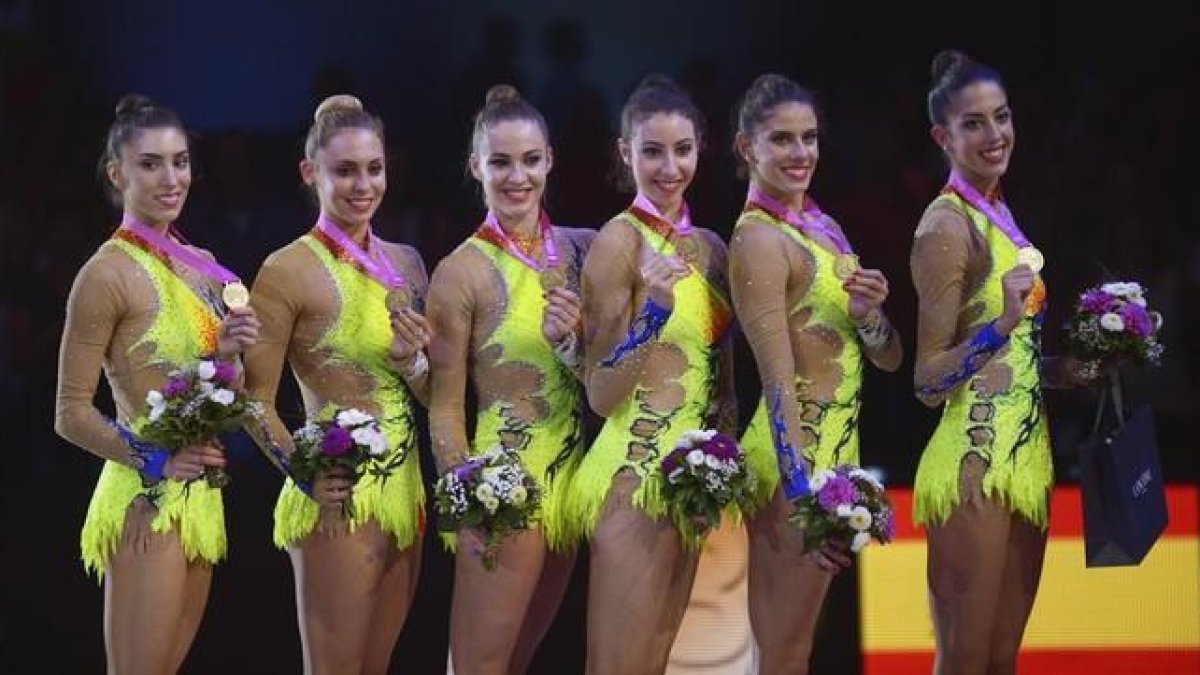 El equipo español de gimnasia rítmica.