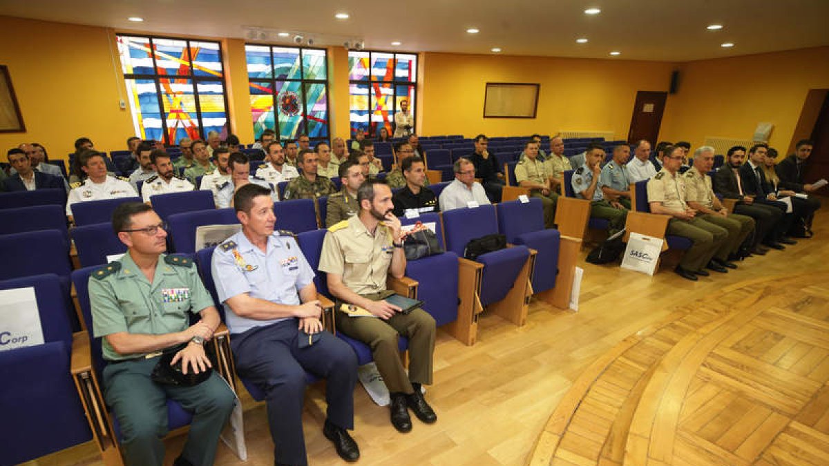 El seminario fue seguido por numerosos efectivos. RAMIRO