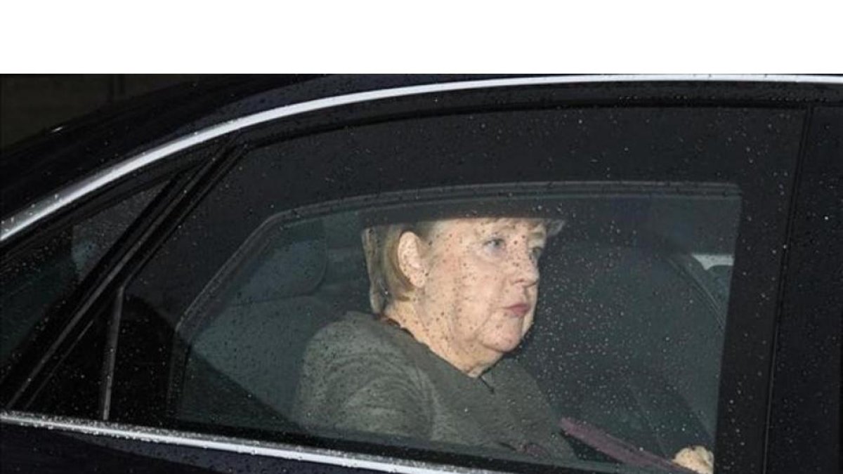 La cancillera alemana, Angela Merkel, a su llegada a las conversaciones entre los conservadores y los socialdemócratas.