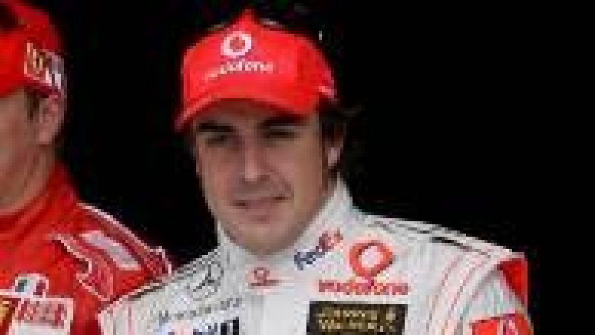 Alonso tras finalizar la ronda de clasificación en el circuito de Spa