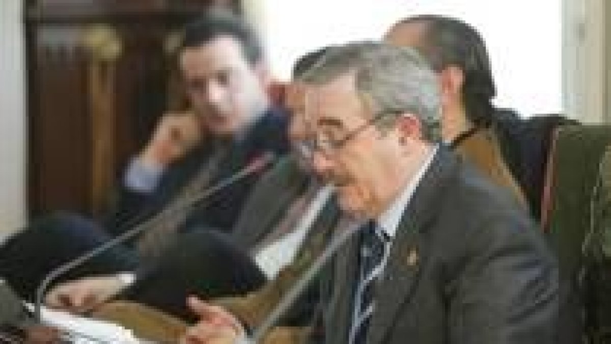 El concejal de Régimen Interior, Rafael Pérez Cubero, durante una de sus intervenciones