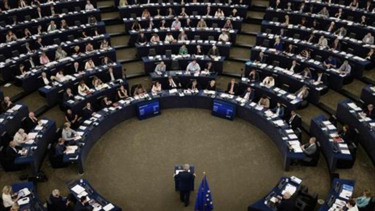 Estrasburgo /El presidente de la Comisión, Jean-Claude Juncker, se dirige al pleno del Parlamento Europeo.
