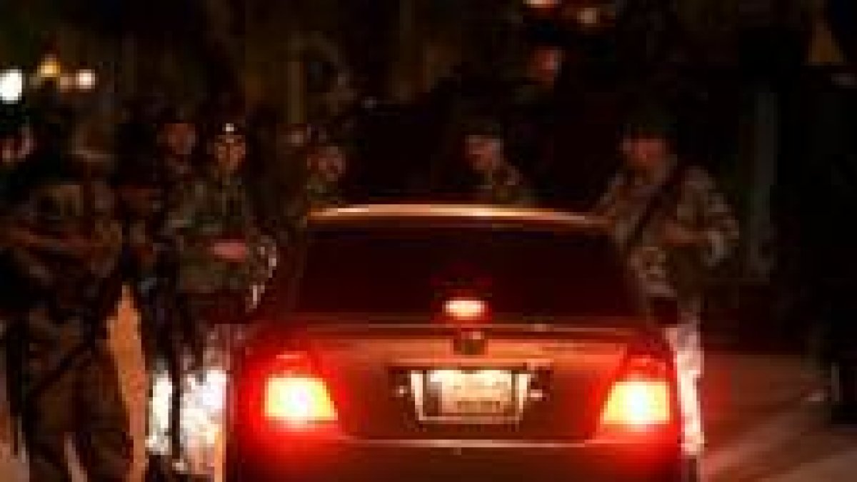 El Ejército libanés realizó ayer numerosos controles para tratar de localizar a los dos secuestrados