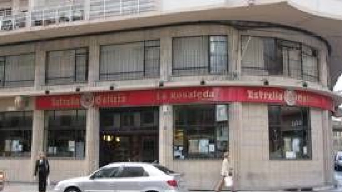 Imagen de la fachada del restaurante La Rosaleda en Ponferrada