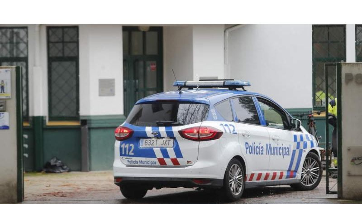 Instalaciones de la Policía Municipal. L. DE LA MATA
