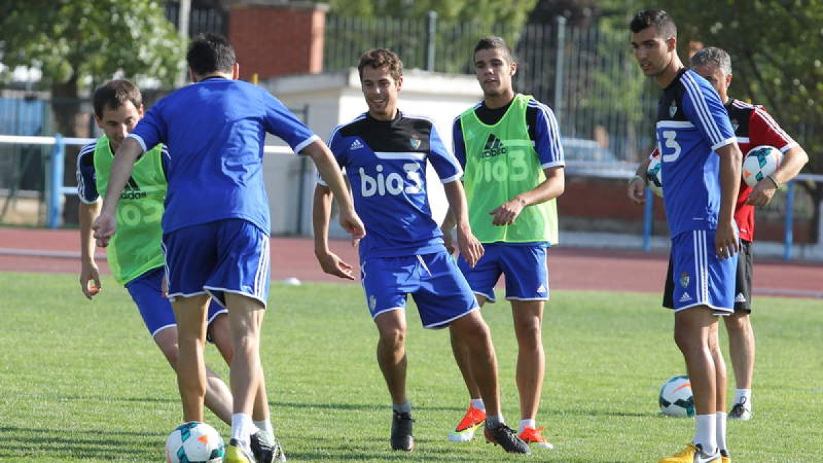 El duro trabajo del verano da paso al primer partido para la Deportiva y a la disputa de los primeros tres puntos.