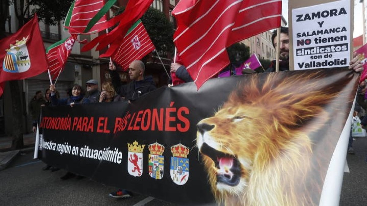Un momento de la manifestación por el futuro de León el 16 de febrero de 2020. JESÚS F. SALVADORES