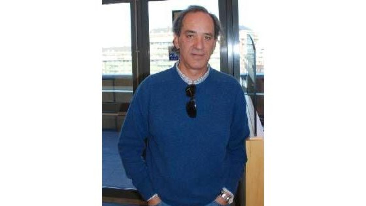 El leonés Fernando Jover Ruiz es profesor y director de cine