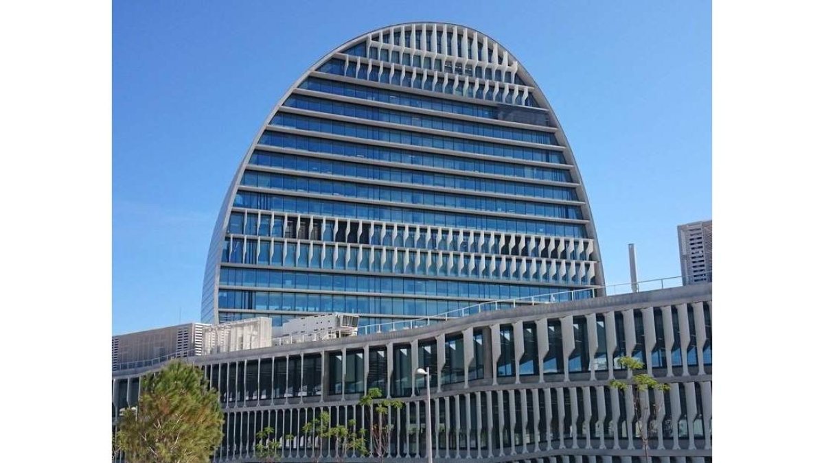 Sede central del BBVA, en Madrid, entidad que ha elaborado las previsiones. DL