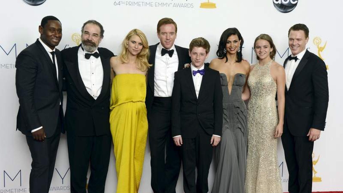 Imagen de los protagonistas de la serie en una gala de los Emmy.
