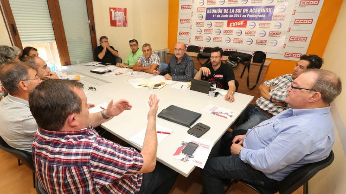 Reunión del Comité Intercentros de Acerinox, ayer en la sede de CC OO en Ponferrada.