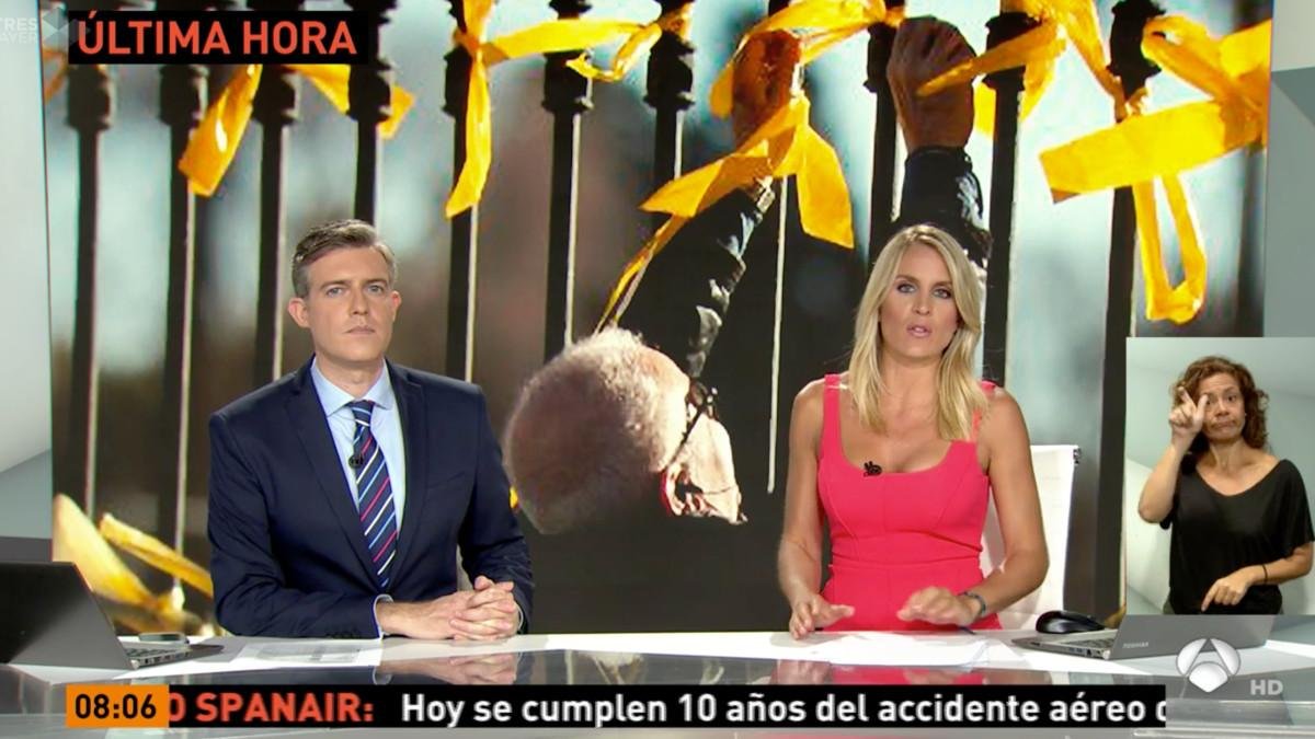 Angie Rigueiro y Ángel Carreiro en el informativo matinal de Antena 3 Noticias.