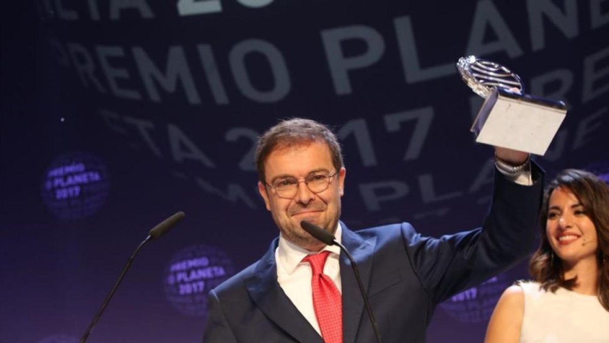 El ganador del Premio Planeta, Javier Sierra.