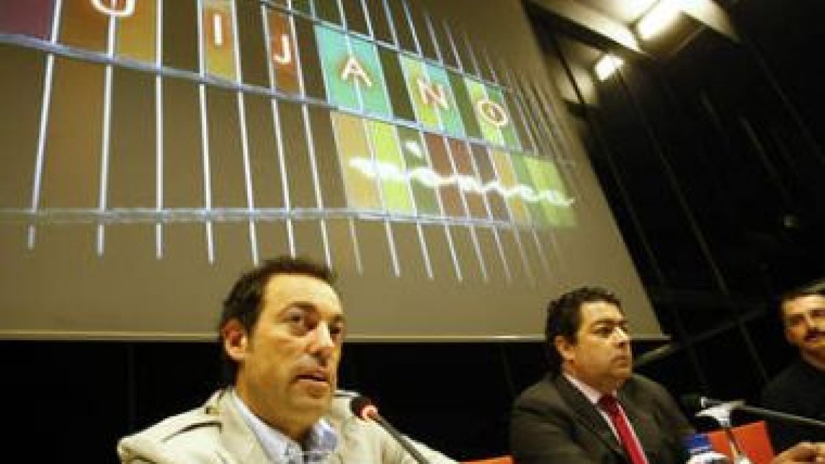Manuel Quijano, Alberto Gutiérrez Alberca y Agustín Pérez Rubio, en la presentación.