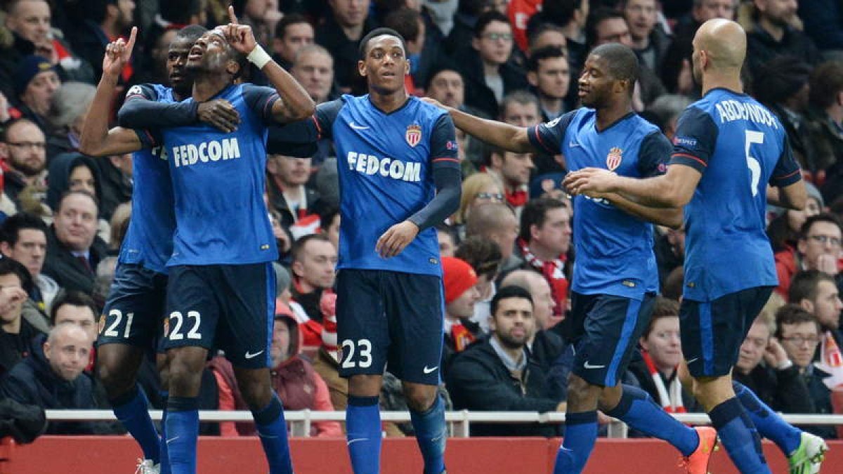 Kondogbla, del Mónaco, celebra su gol ante el Arsenal.