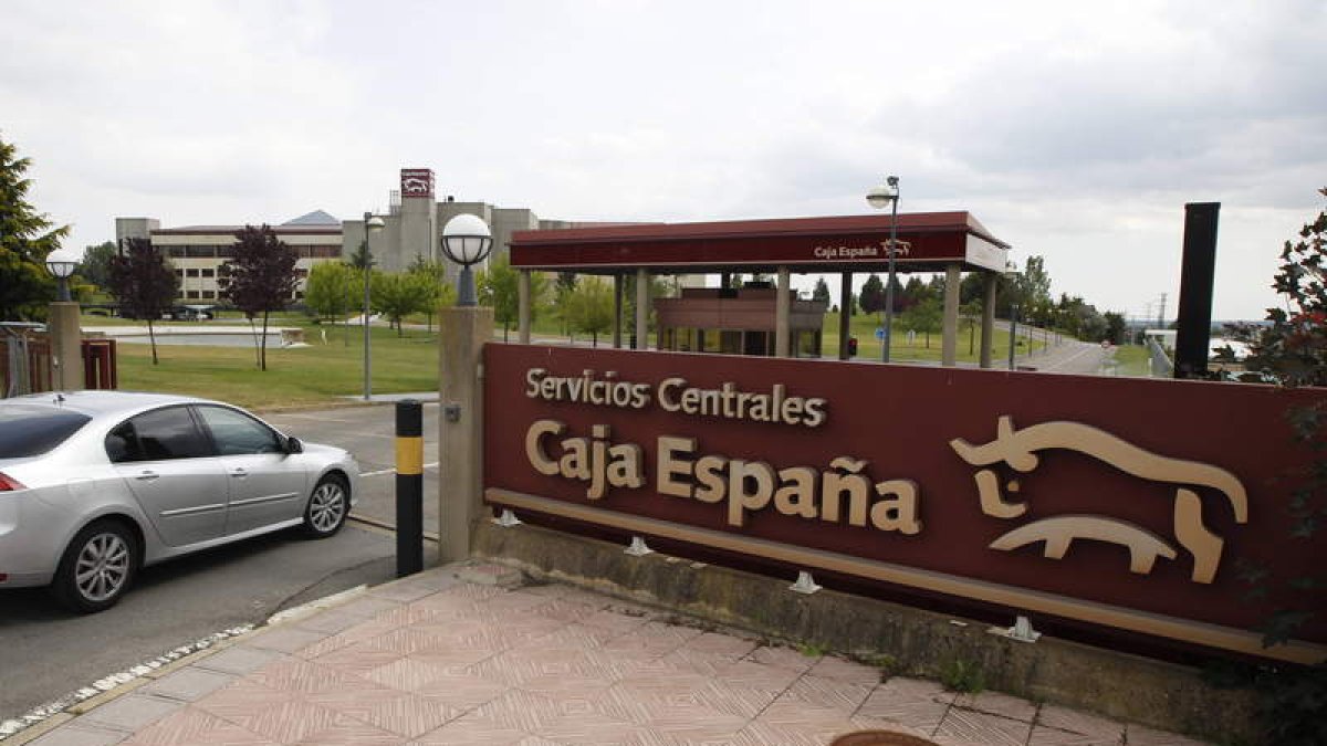 Sede financiera de Caja España en León, en el Alto del Portillo.