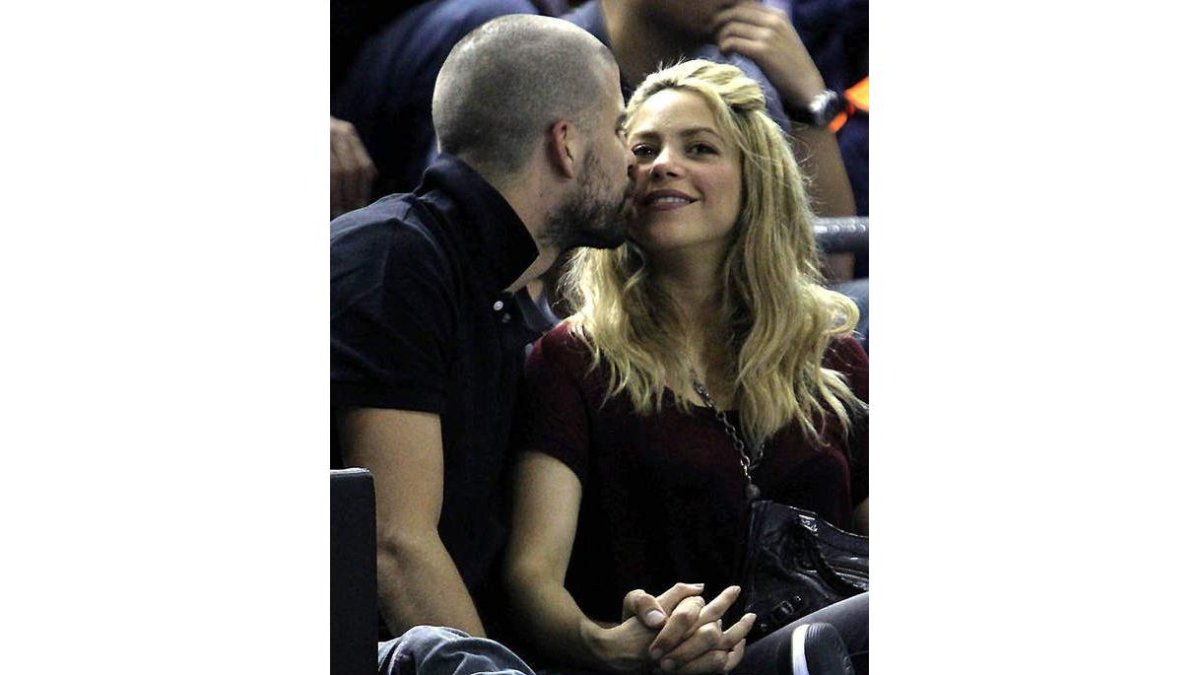 Piqué y Shakira, en un partido de baloncesto el pasado abril.
