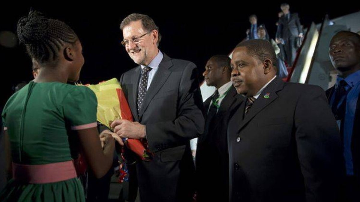 Mariano Rajoy a su llegada al aeropuerto de Malabo, en Guinea Ecuatorial, este miércoles.