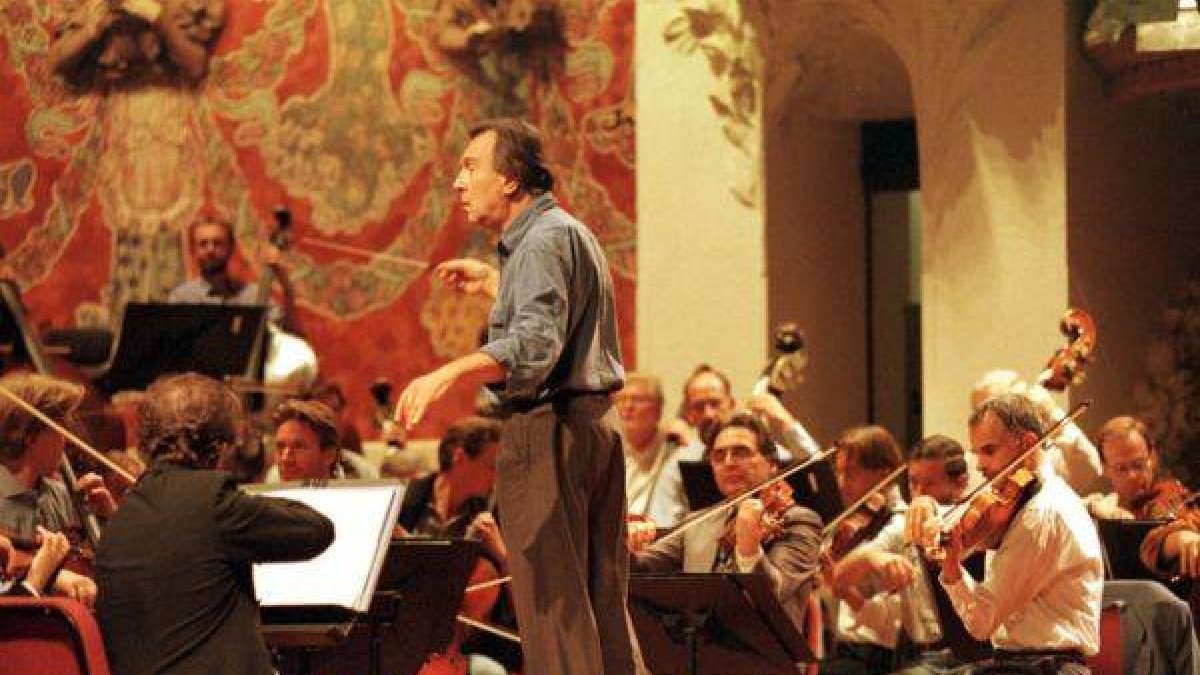 Claudio Abbado con la Filarmónica de Berlin en el Palau de la Musica en el 2001.