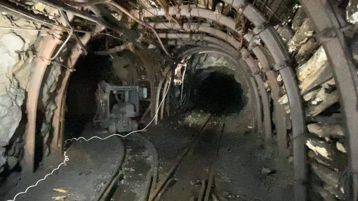 Interior de la mina de La Escondida, que fue la última clausurada en la provincia en 2018.. RAMIRO