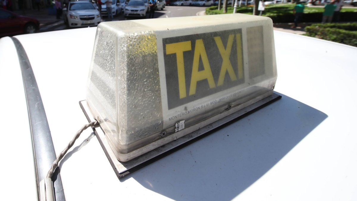 Fotografía de archivo de un taxi. RAMIRO