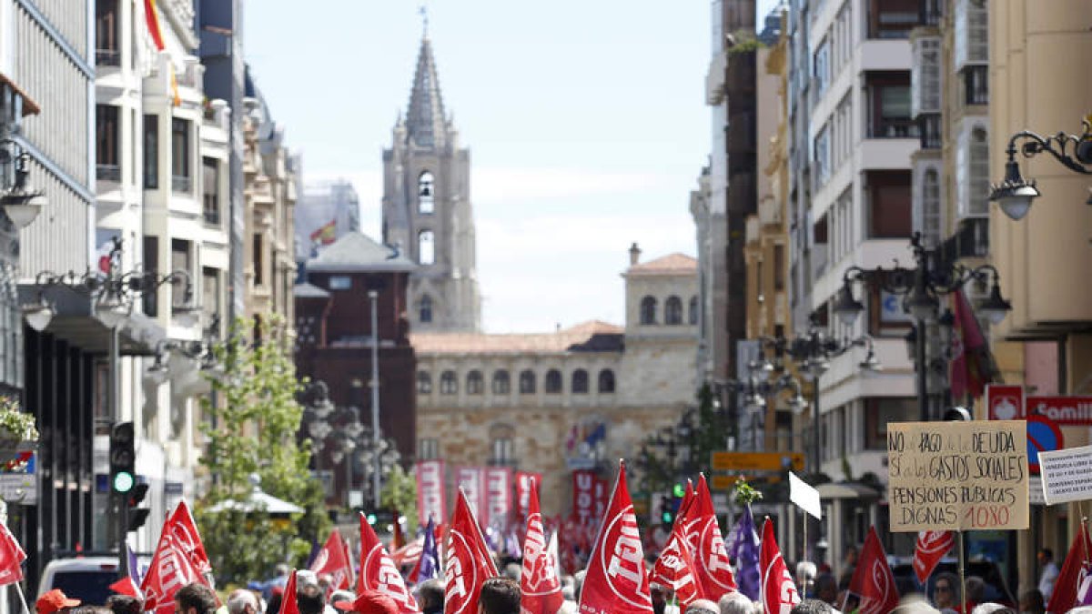 La última manifestación del 1 de Mayo en la ciudad de León antes de la pandemia. FERNANDO OTERO
