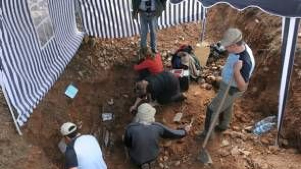 En el mes de mayo, la asociación exhumó a cuatro paseados en las cercanías de Carucedo