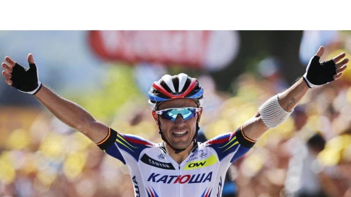 El ciclista español Joaquín "Purito" Rodríguez celebra su victoria en la tercera etapa de la 102ª edición del Tour de Francia, una carrera de de 159,9 km entre Amberes y Huy, en Bélgica.