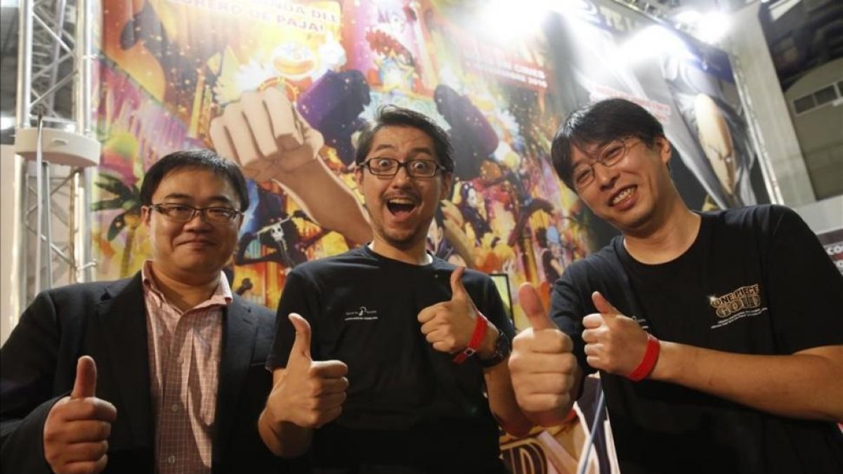 El equipo de One Piece Gold, Hiroyuki Sakurada (productor), Hiroaki Miyamoto (director) y Masayuki Sato (director de animación), en el Salón del Manga.