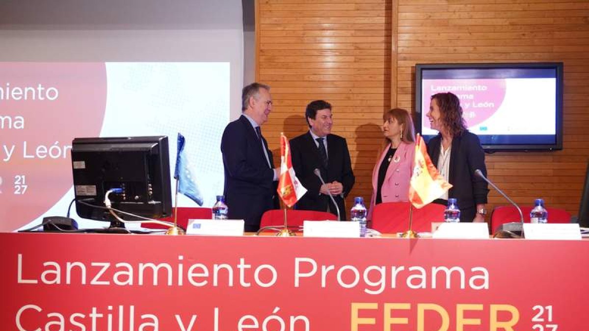 Carlos Fernández Carriedo presenta el programa Feder de Castilla y León, ayer. MIRIAM CHACÓN