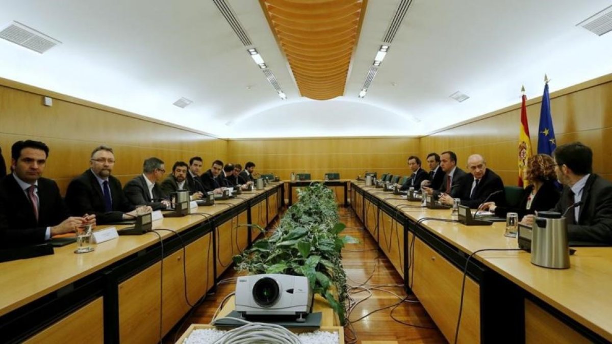 Reunión de la Comisión de Seguimiento del Pacto Antiyihadista que se ha celebrado en la sede del Ministerio del Interior.