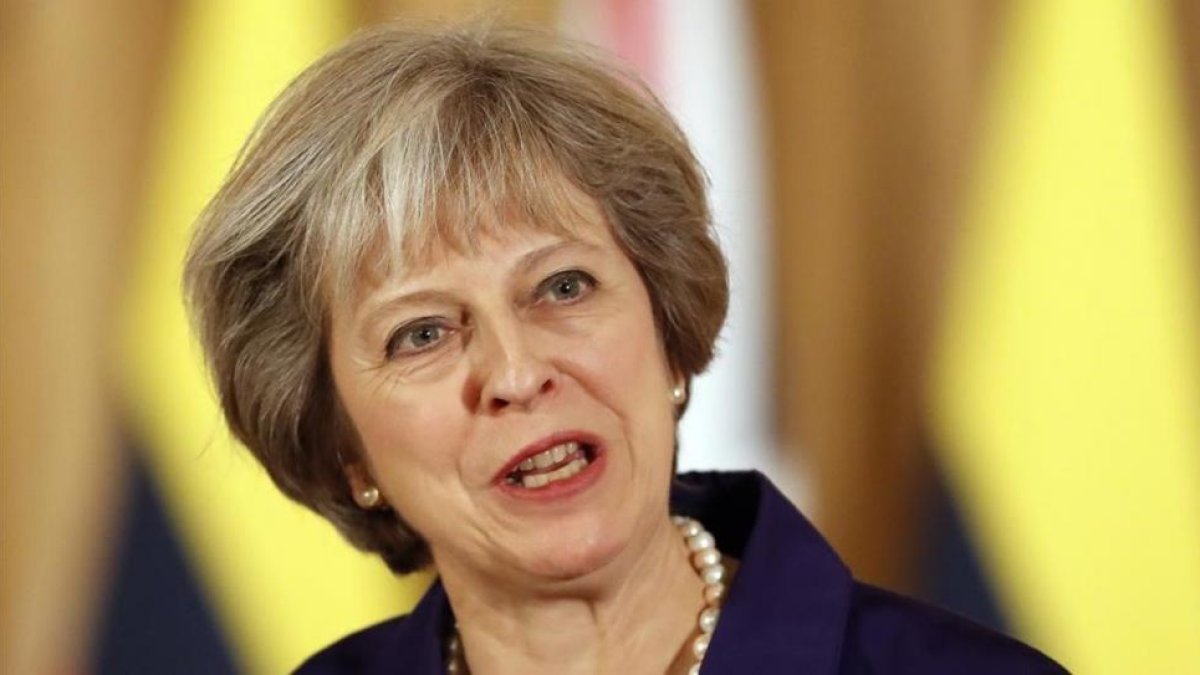 May, en una comparecencia ante la prensa, en el número 10 de Downing Street, en Londres, el 2 de noviembre.