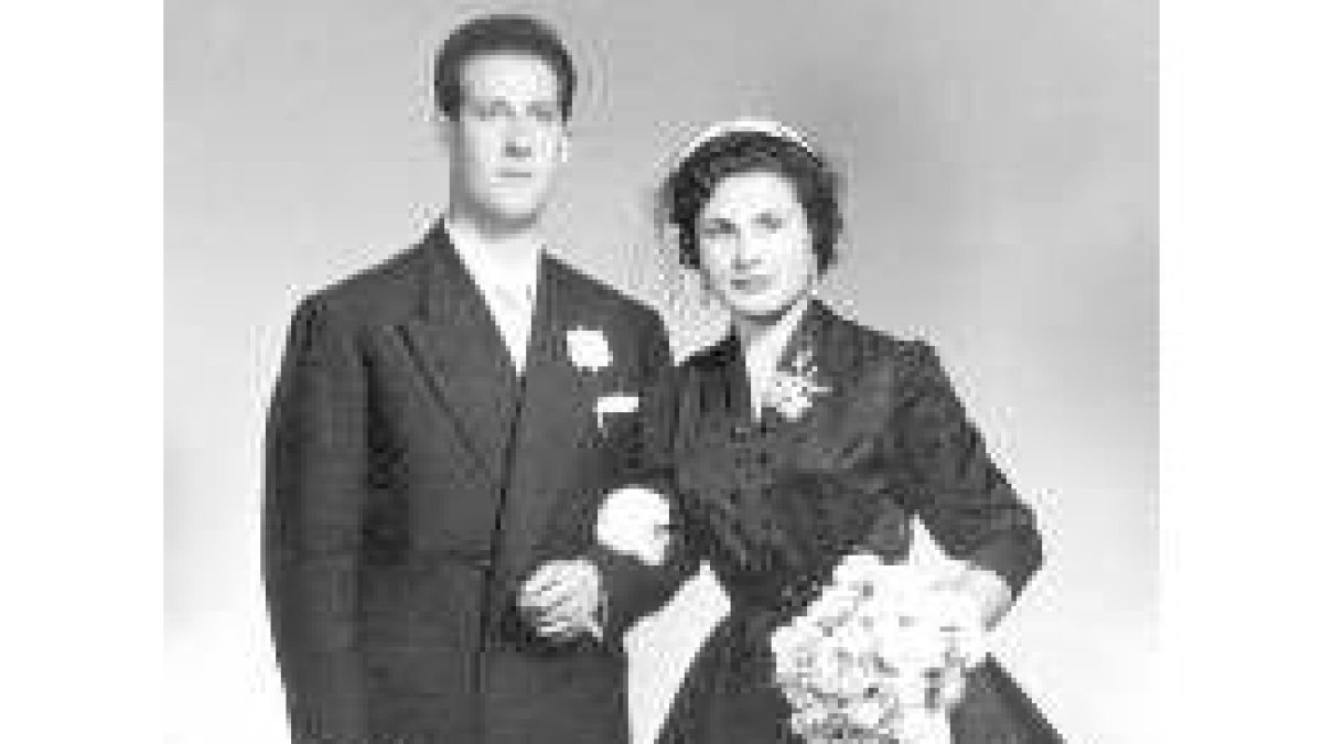 Remi y Dely, el día de su boda, hace ahora cincuenta años