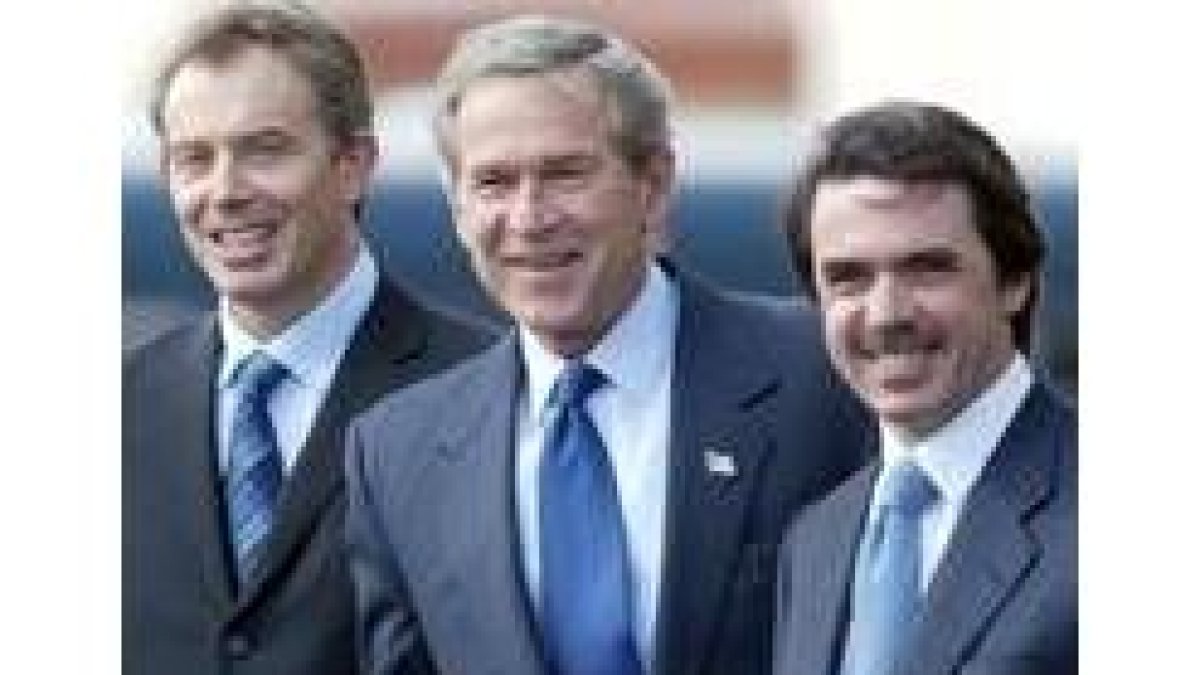 Blair, Bush y Aznar hace un año en las islas Azores