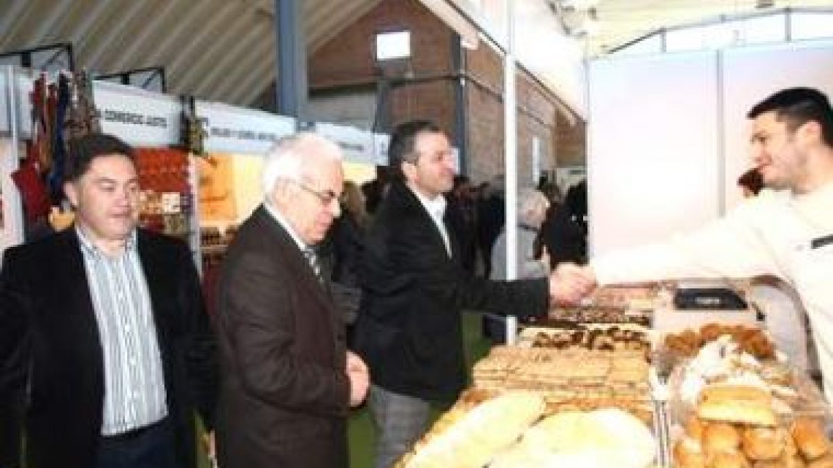 Marcos Martínez, Tomás de la Sierra y Nicanor Sen visitaron la feria Reinatur.